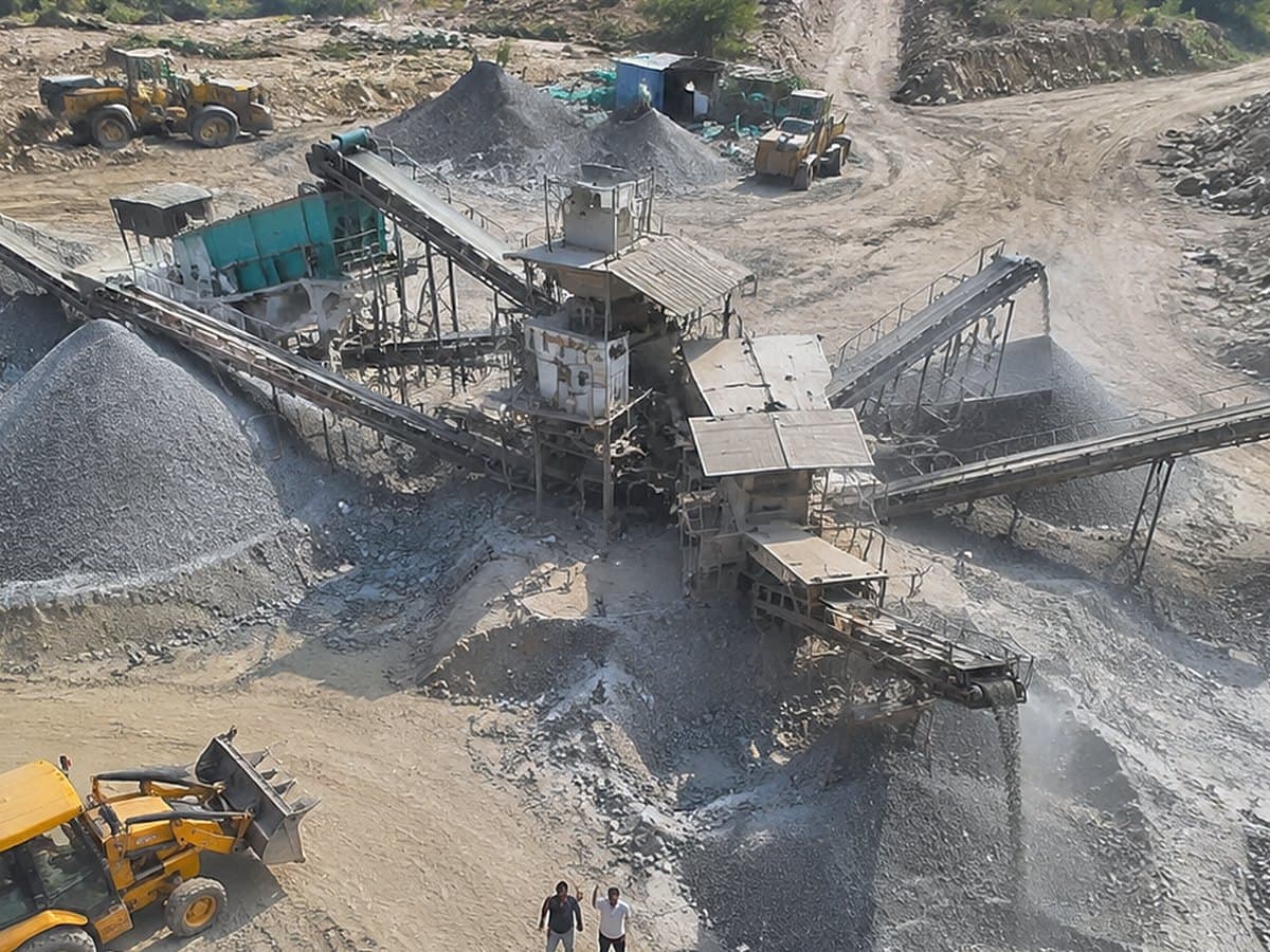 Conveyors and screening deck